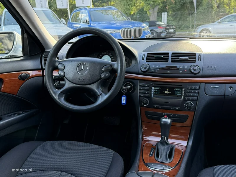 Mercedes-Benz Klasa E W211 E 220 20