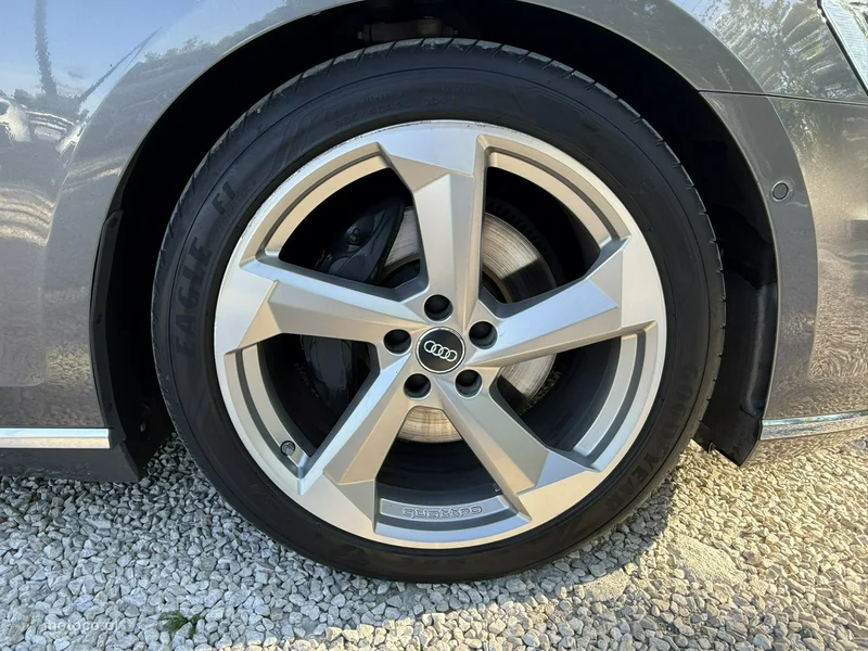 Audi A8 D5 18