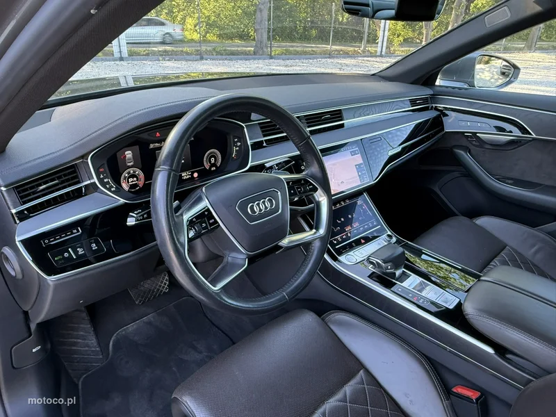 Audi A8 D5 31