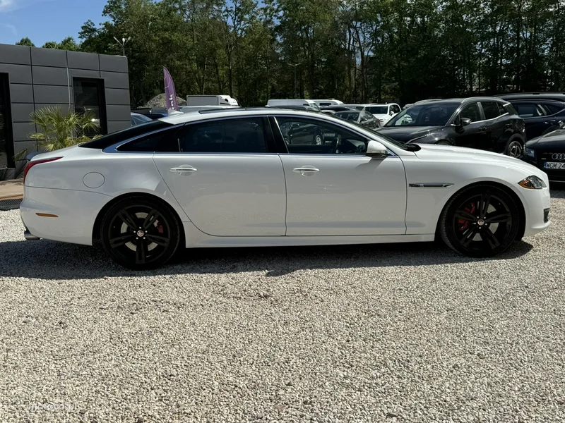 Jaguar XJR 2