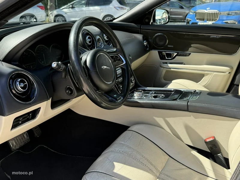 Jaguar XJR 10