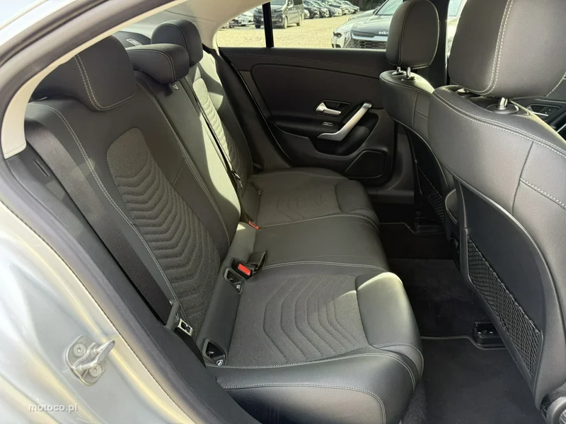 Mercedes-Benz CLA C118 180 17