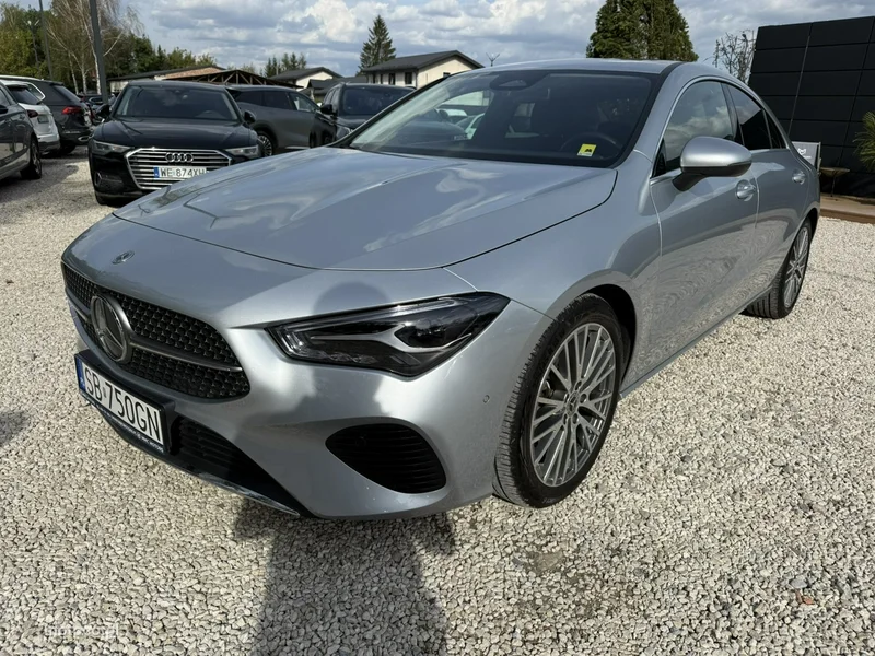 Mercedes-Benz CLA C118 180 5