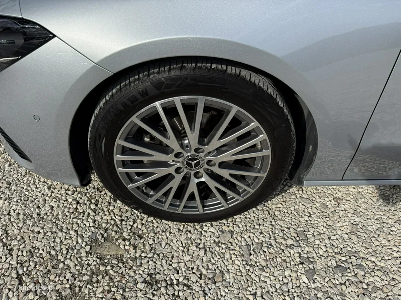 Mercedes-Benz CLA C118 180 8