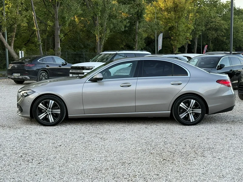 Mercedes-Benz Klasa C W206 C 180 6