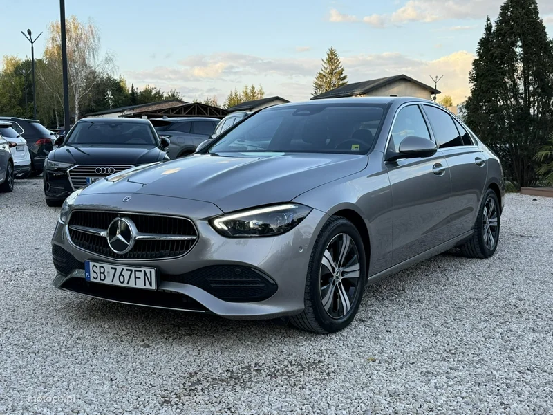Mercedes-Benz Klasa C W206 C 180 7