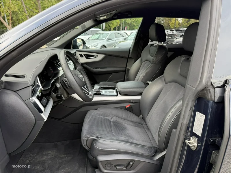 Audi Q8 4M 18