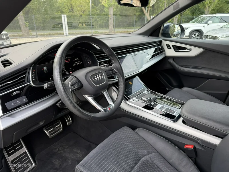 Audi Q8 4M 19