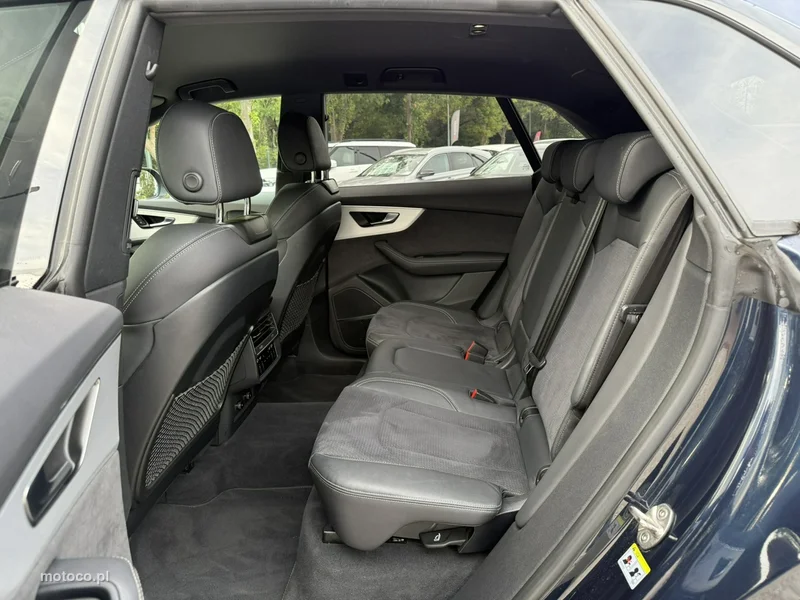 Audi Q8 4M 21