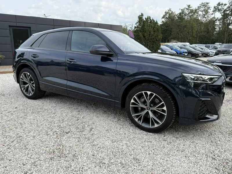 Audi Q8 4M 24