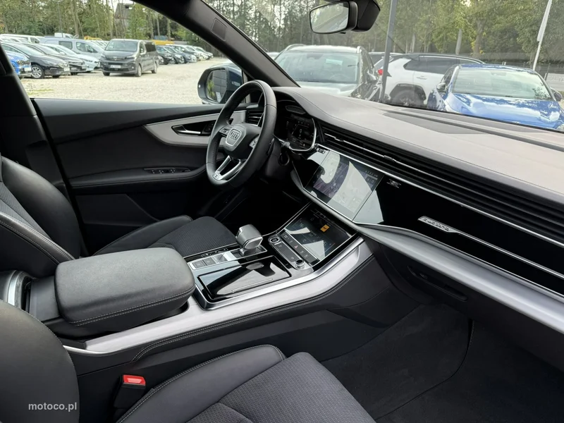 Audi Q8 4M 34