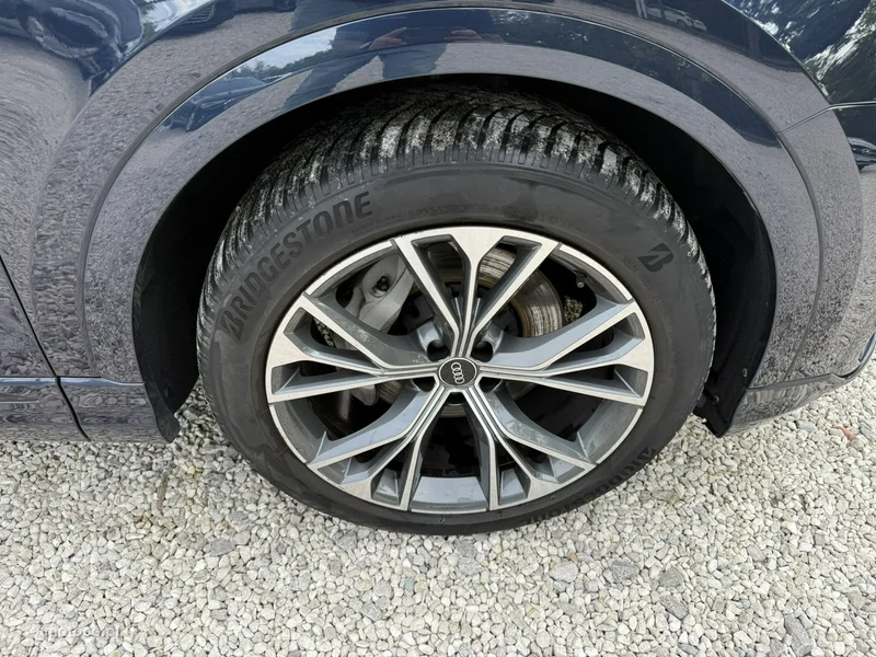 Audi Q8 4M 36
