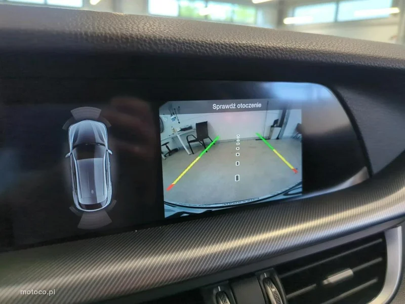 Alfa Romeo Stelvio 9