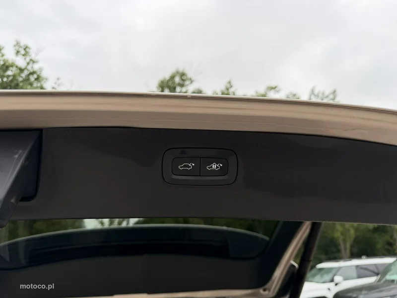Volvo XC 90 17