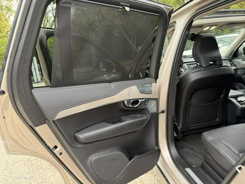 Volvo XC 90 8