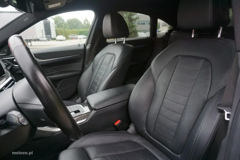 BMW i4 10