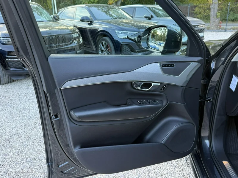 Volvo XC 90 13