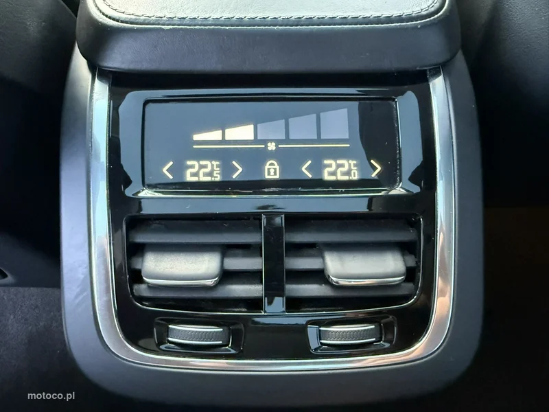 Volvo XC 90 16