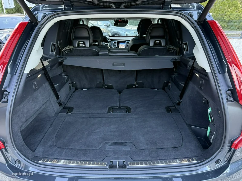 Volvo XC 90 17