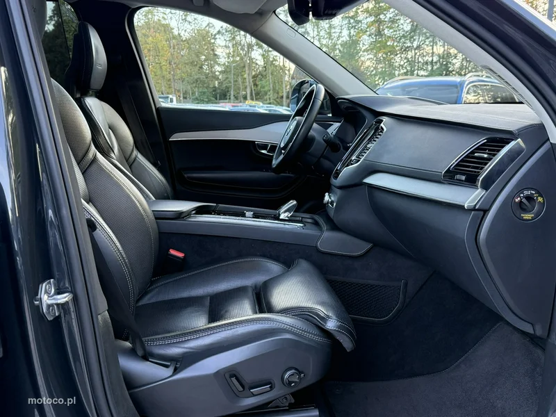 Volvo XC 90 23