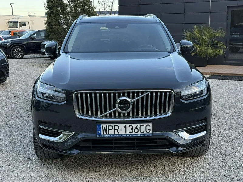 Volvo XC 90 8