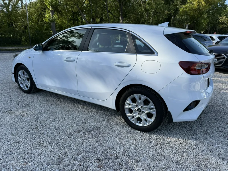 Kia Cee'd 8