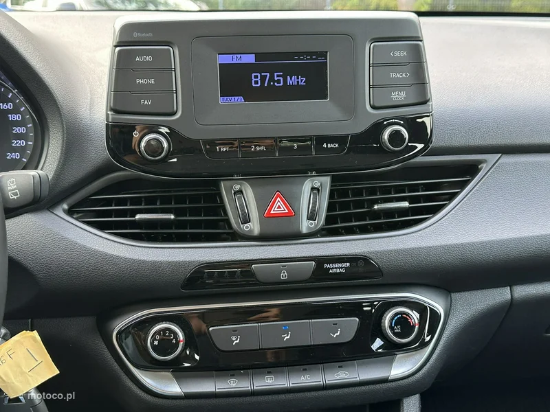 Hyundai i30 24