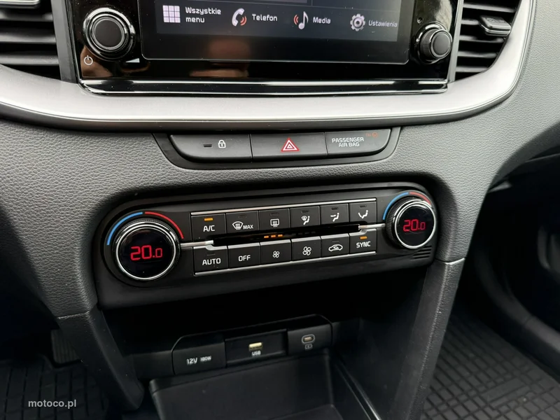 Kia Cee'd 8