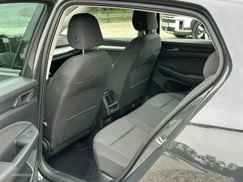 Volkswagen Golf VIII 14