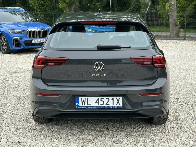 Volkswagen Golf VIII 6