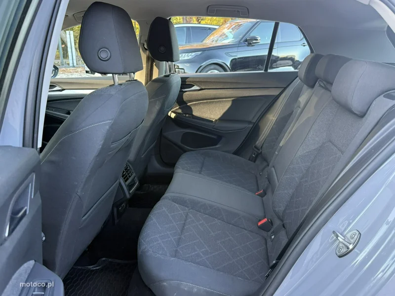 Volkswagen Golf VIII 14