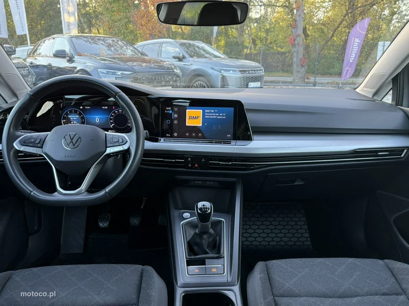 Volkswagen Golf VIII 17