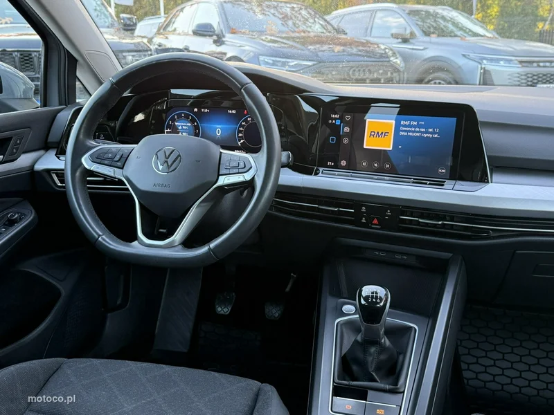 Volkswagen Golf VIII 18