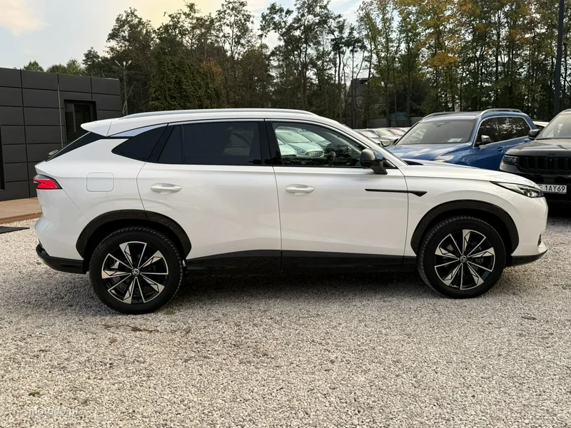 MG HS 2
