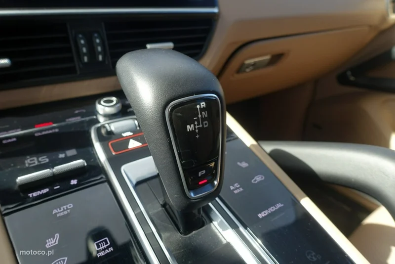 Porsche Cayenne 9YA 14