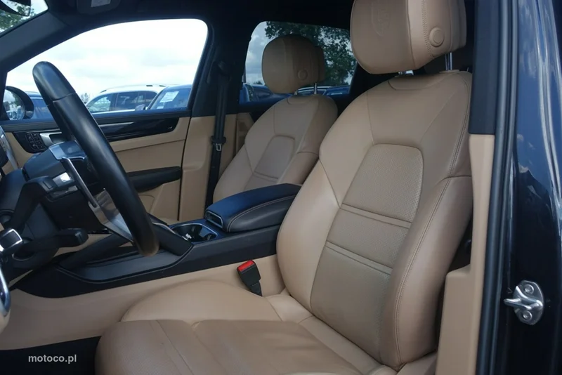 Porsche Cayenne 9YA 10