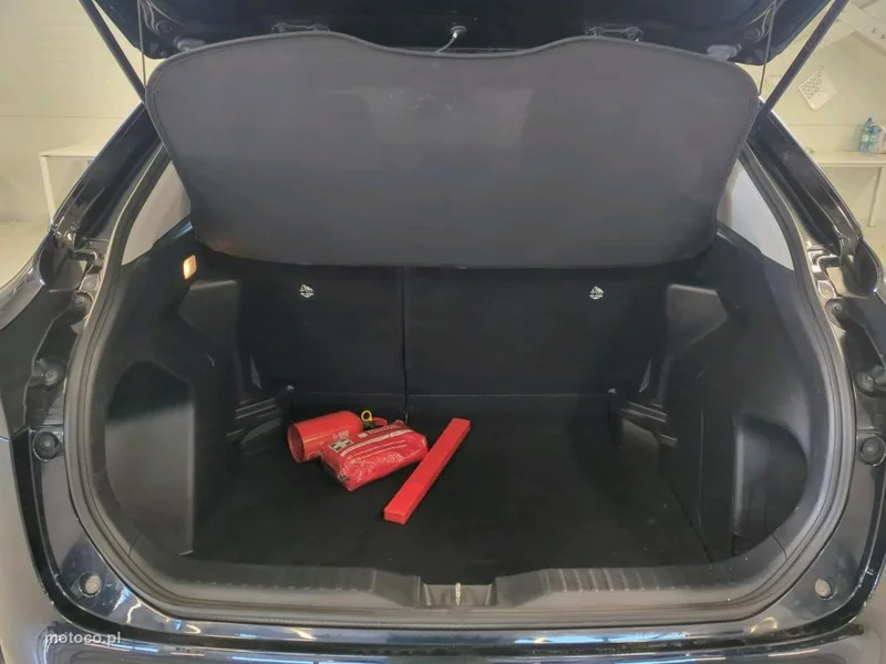 Toyota Yaris Cross XP210 11