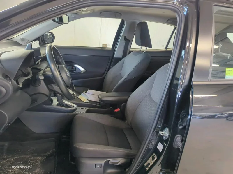 Toyota Yaris Cross XP210 10