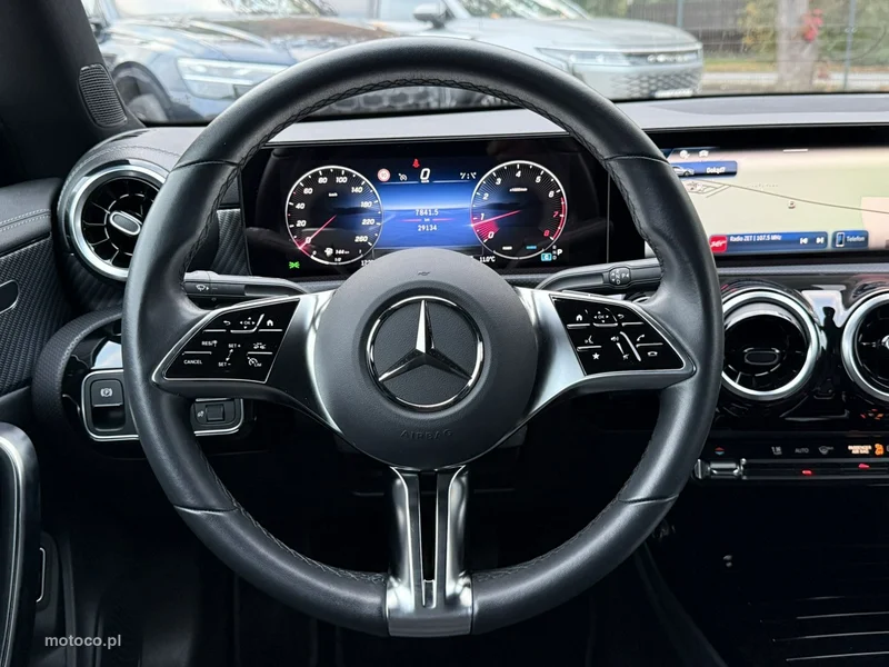 Mercedes-Benz CLA C118 180 17