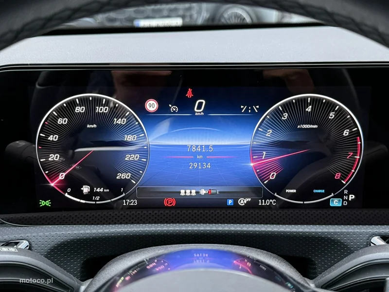 Mercedes-Benz CLA C118 180 19
