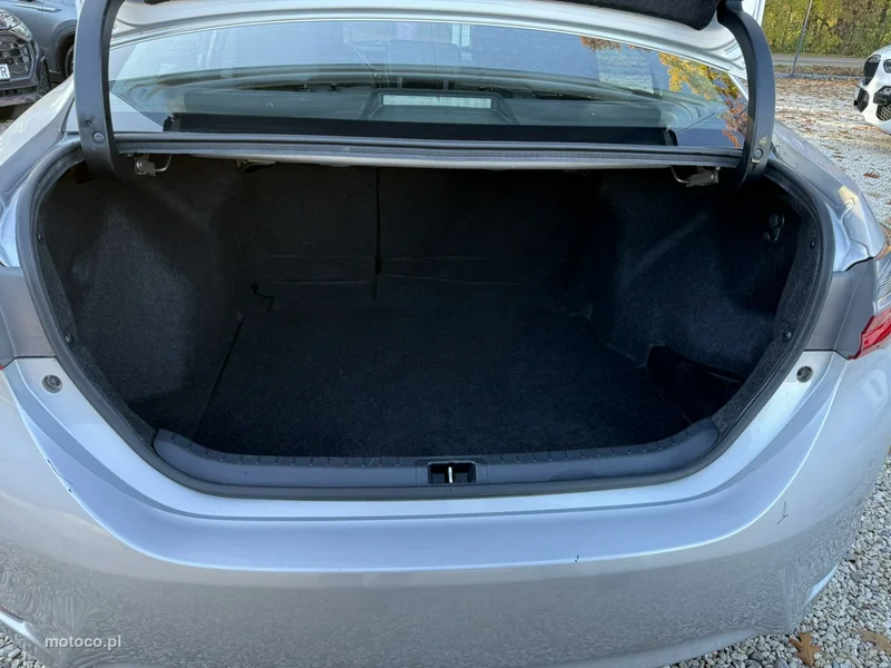 Toyota Corolla E210 10