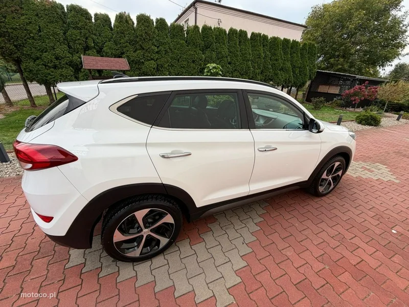 Hyundai TUCSON 12