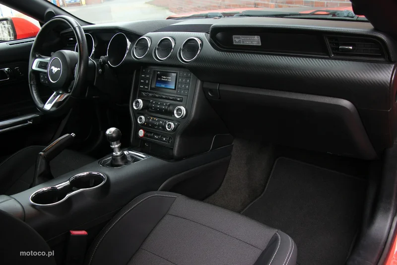 Ford Mustang VI S-550 25