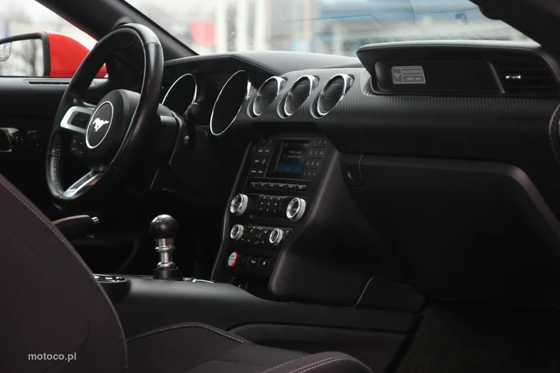 Ford Mustang VI S-550 26