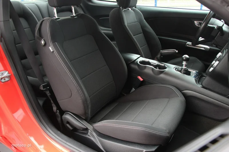 Ford Mustang VI S-550 39