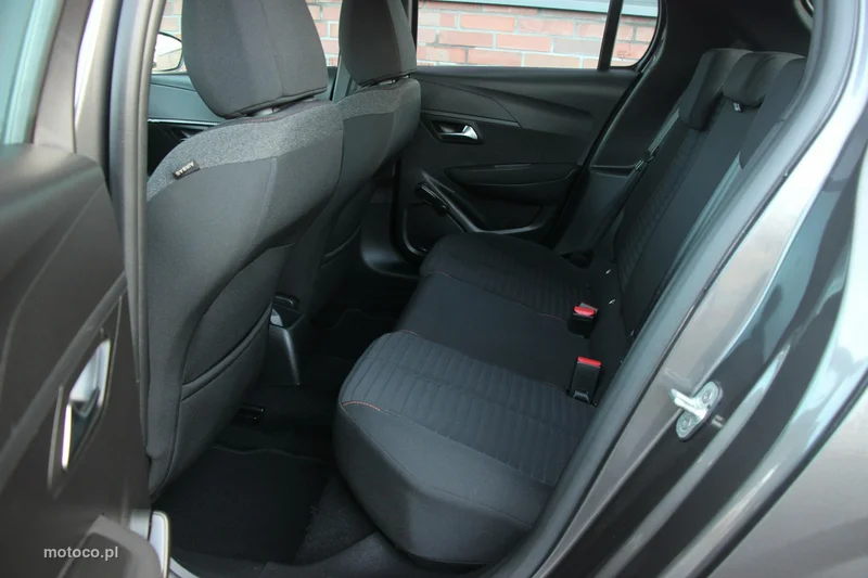 Peugeot 208 11