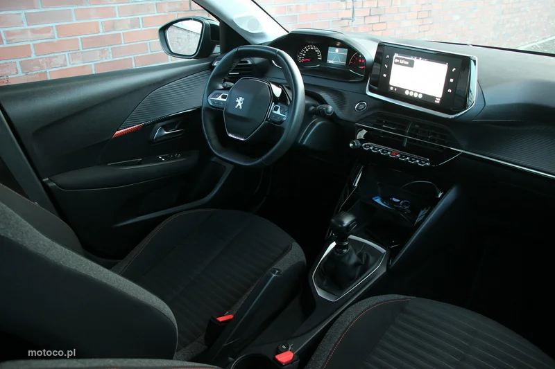 Peugeot 208 25