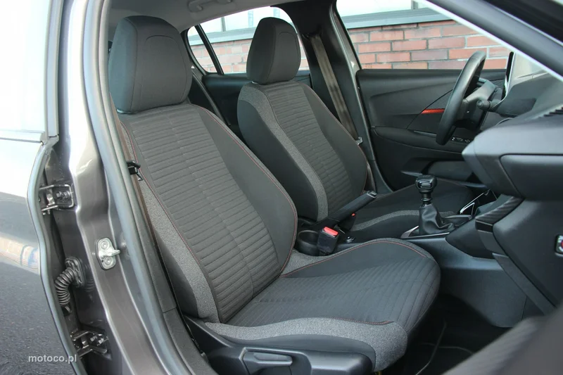 Peugeot 208 38