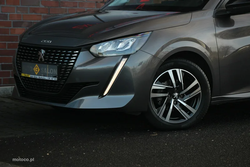 Peugeot 208 7