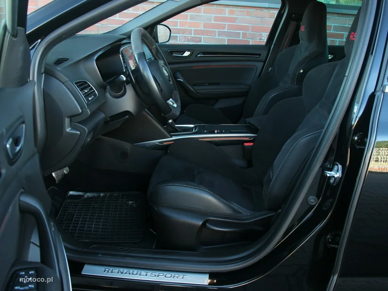 Renault Megane IV 14
